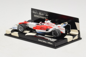 Toyota TF108 #9 J. Trulli Panasonic Toyota Racing Showcar F1 2008 Minichamps 1:43 400080081 Kov – obrázok 3 z 5