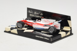 Toyota TF109 #9 J. Trulli Panasonic Toyota Racing Showcar F1 2009 Minichamps 1:43 400090079 Kov – obrázok 3 z 5
