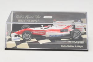Toyota TF109 #9 J. Trulli Panasonic Toyota Racing Showcar F1 2009 Minichamps 1:43 400090079 Kov – obrázok 4 z 5