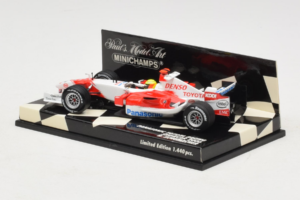 Toyota TF106 Panasonic #11 R. Schumacher Panasonic Toyota Racing Showcar 2006 Minichamps 1:43 400060077 Kov – obrázok 3 z 5