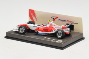 Toyota TF103 #21 C. da Matta Panasonic Toyota Racing F1 2003 Minichamps 1:43 AM26644B Kov – obrázok 3 z 5