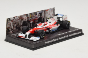 Panasonic Toyota Racing TF109 K. Kobayashi F1 2009 Minichamps 1:43 413090210 Kov – obrázok 2 z 5