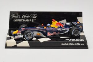 Red Bull Racing D. Coulthard Showcar 2005 Minichamps 1:43 400050084 Kov