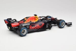 Red Bull Racing Honda RB16B #33 M. Verstappen Turkish GP 2nd Place 2021 Minichamps 1:18 110211633 Kov – obrázok 2 z 7