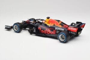 Red Bull Racing Honda RB16B #33 M. Verstappen Turkish GP 2nd Place 2021 Minichamps 1:18 110211633 Kov – obrázok 5 z 7
