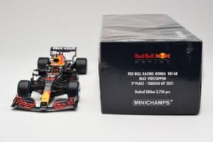 Red Bull Racing Honda RB16B #33 M. Verstappen Turkish GP 2nd Place 2021 Minichamps 1:18 110211633 Kov – obrázok 6 z 7