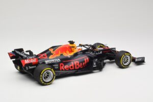 Red Bull Racing Honda RB16B #33 M. Verstappen Mexican GP Winner 2021 Minichamps 1:18 110211933 Živica – obrázok 2 z 6