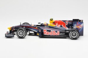 Red Bull RB6 #7 M. Webber Red Bull Racing Showcar 2010 Minichamps 1:18 150100076-R1 Kov – obrázok 3 z 6
