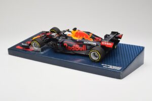 Red Bull Racing Honda RB16B #33 M. Verstappen Emilia Romagna GP 2021 Case Edition Minichamps 1:18 113210133 Živica – obrázok 5 z 7