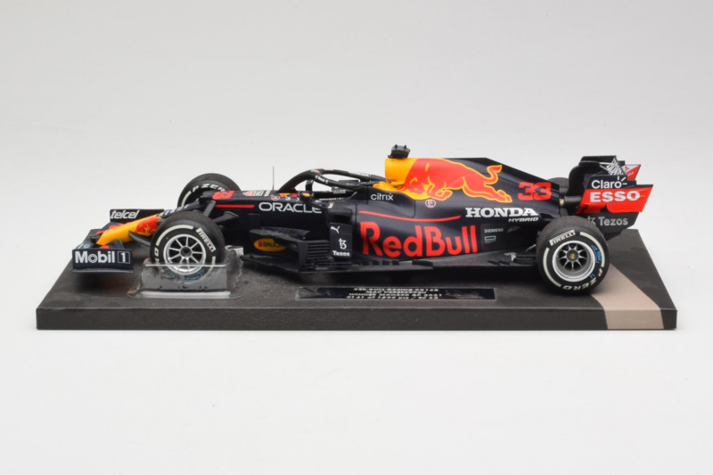 Red Bull Racing RB16B #33 M. Verstappen Monaco GP Winner 2021 Minichamps 1:18 113210533-R1 Živica