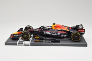Oracle Red Bull Racing RB18 #33 M. Verstappen Belgian GP 2022 Minichamps 1:18 113221401 Živica