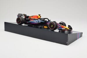 Oracle Red Bull Racing RB19 #33 M. Verstappen Miami GP 2023 Case Edition Minichamps 1:18 113233501 Živica – obrázok 4 z 7