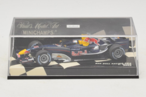Red Bull RB2 Ferrari #14 C. Klien Red Bull Racing 2006 Minichamps 1:43 400060015 Kov – obrázok 4 z 5