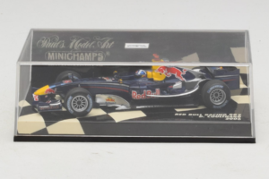 Red Bull Racing RB2 #14 D. Coulthard F1 2006 Minichamps 1:43 400060014 Kov – obrázok 5 z 5