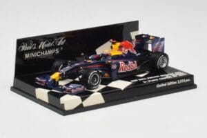 Red Bull Racing Renault RB5 #14 M. Webber Race Car 2009 Minichamps 1:43 400090114 Kov – obrázok 2 z 5
