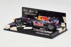 Red Bull Racing Renault RB5 #14 M. Webber Race Car 2009 Minichamps 1:43 400090114 Kov – obrázok 3 z 5