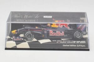 Red Bull Racing Renault RB5 #14 M. Webber Race Car 2009 Minichamps 1:43 400090114 Kov – obrázok 5 z 5
