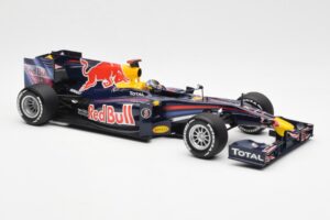 Red Bull Racing Renault RB5 #5 S. Vettel Showcar 2010 Minichamps 1:18 153100175 Kov – obrázok 4 z 6