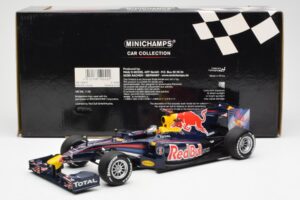 Red Bull Racing Renault RB5 #5 S. Vettel Showcar 2010 Minichamps 1:18 153100175 Kov – obrázok 6 z 6