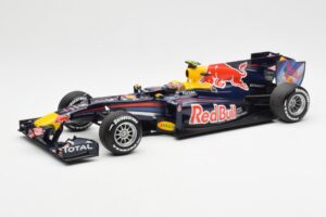 Red Bull Racing Renault RB6 #6 M. Webber F1 2010 Minichamps 1:18 110100006 Kov
