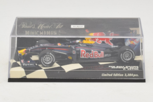 Red Bull Racing RB6 S. Vettel F1 Showcar 2010 Minichamps 1:43 400100075 Kov – obrázok 5 z 5