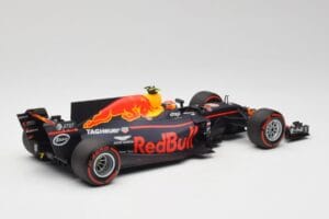 Red Bull Racing RB13 Tag Heuer #33 M. Verstappen Australian GP 2017 Minichamps 1:18 110170033 Živica – obrázok 2 z 7