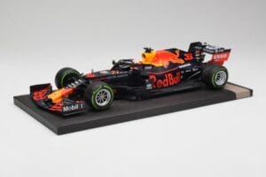 Red Bull RB15 #33 M. Verstappen German GP Winner Wet 2019 Minichamps 1:18 113191133 Kov – obrázok 2 z 7