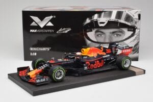 Red Bull RB15 #33 M. Verstappen German GP Winner Wet 2019 Minichamps 1:18 113191133 Kov – obrázok 6 z 7