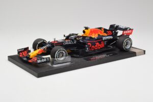 Red Bull RB16B #33 M. Verstappen Styrian & Austrian GP Winner 2021 Minichamps 1:18 113210933 Kov – obrázok 2 z 6