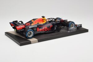 Red Bull RB16B #33 M. Verstappen Belgian GP 2021 Winner Minichamps 1:18 113211333 Živica – obrázok 3 z 7
