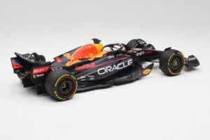 Red Bull RB18 #1 M. Verstappen France GP Winner 2022 Minichamps 1:18 110221201 Kov – obrázok 2 z 7