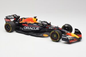 Red Bull RB18 #1 M. Verstappen France GP Winner 2022 Minichamps 1:18 110221201 Kov – obrázok 4 z 7