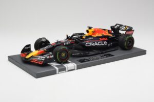 Red Bull RB18 #1 M. Verstappen Japan GP Winner No Figure 2022 Minichamps 1:18 113221801B Kov – obrázok 2 z 7