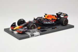 Red Bull RB18 #1 M. Verstappen Miami GP 2022 Winner Minichamps 1:18 113220301 Živica – obrázok 2 z 7