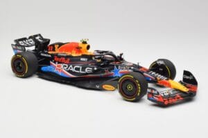 Red Bull RB19 #1 M. Verstappen Austin GP Winner 2023 Minichamps 1:18 110231901 Kov – obrázok 4 z 6