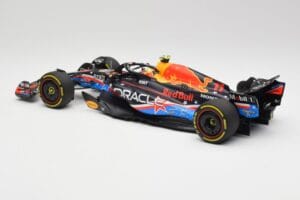 Red Bull RB19 #1 M. Verstappen Austin GP Winner 2023 Minichamps 1:18 110231901 Kov – obrázok 5 z 6