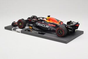 Red Bull RB19 Oracle #1 M. Verstappen Australian GP 2023 Winner Minichamps 1:18 113230301 Živica – obrázok 5 z 7