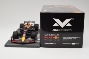 Red Bull RB19 Oracle #1 M. Verstappen Australian GP 2023 Winner Minichamps 1:18 113230301 Živica – obrázok 6 z 7