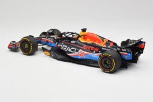 Red Bull RB19 #11 S. Perez Austin GP 2023 Minichamps 1:18 110231911 Kov – obrázok 5 z 6