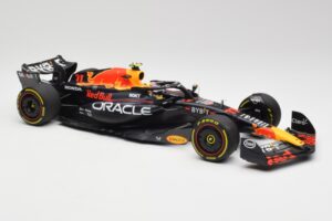 Red Bull RB19 #11 S. Perez Italian GP 2nd 2023 Minichamps 1:18 110231511 Kov – obrázok 6 z 6