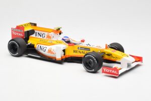 Renault F1 Team R29 #10 R. Grosjean F1 2009 Minichamps 1:18 150090108 Kov – obrázok 4 z 6