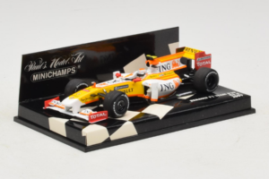 Renault R29 #8 N. Piquet Jr. F1 2009 Minichamps 1:43 400090008 Kov – obrázok 2 z 5