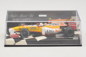 Renault R29 #8 N. Piquet Jr. F1 2009 Minichamps 1:43 400090008 Kov – obrázok 4 z 5