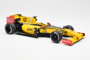Renault R30 R. Kubica / V. Petrov F1 Showcar 2010 Minichamps 1:18 7711428831 Kov – obrázok 4 z 6