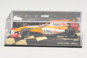 Renault R29 #8 N. Piquet Jr. Showcar F1 2009 Minichamps 1:43 400090078 Kov – obrázok 4 z 5