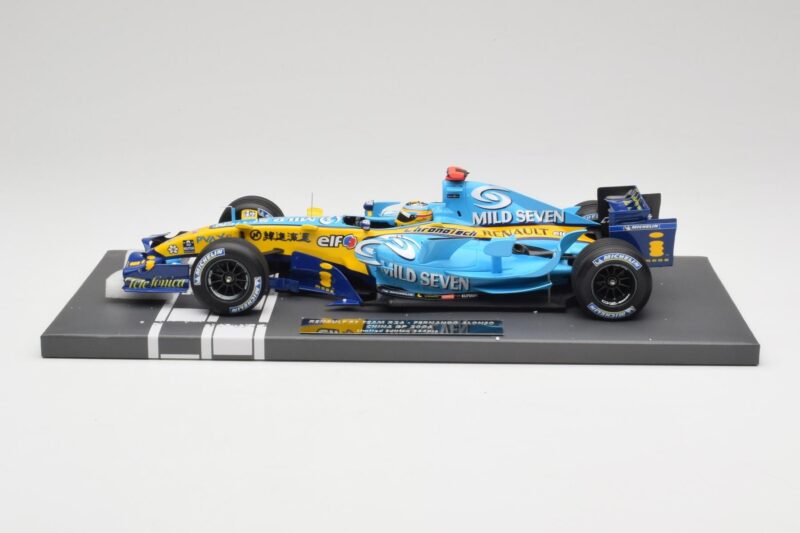 Renault R26 #1 F. Alonso China GP 2006 Minichamps 1:18 117061601 Živica