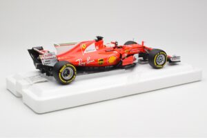 Scuderia Ferrari SF70H #5 S. Vettel Winner Australian GP 2017 End of Race BBR 1:18 BBR181705-E Kov – obrázok 2 z 7
