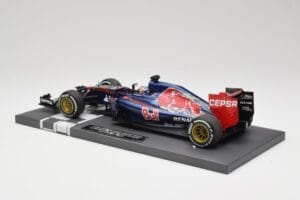 Scuderia Toro Rosso STR10 Renault #33 M. Verstappen Australian GP 2015 Minichamps 1:18 117150033 Živica – obrázok 5 z 7