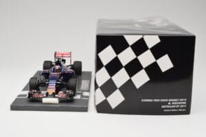 Scuderia Toro Rosso STR10 Renault #33 M. Verstappen Australian GP 2015 Minichamps 1:18 117150033 Živica – obrázok 6 z 7
