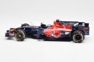 Scuderia Toro Rosso STR3 #11 S. Bourdais F1 2008 Minichamps 1:18 150080014 Kov – obrázok 3 z 6